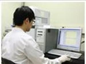 High performance liquid chromatography (HPLC) 이미지